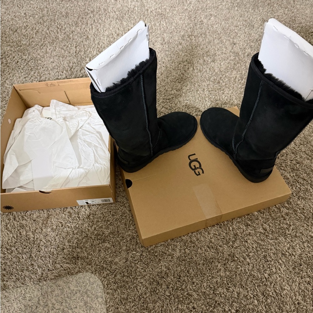 UGG Classic Black Tall Boots Wore Once 🔥